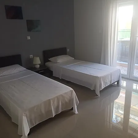 Dimitros Neos Marmaras