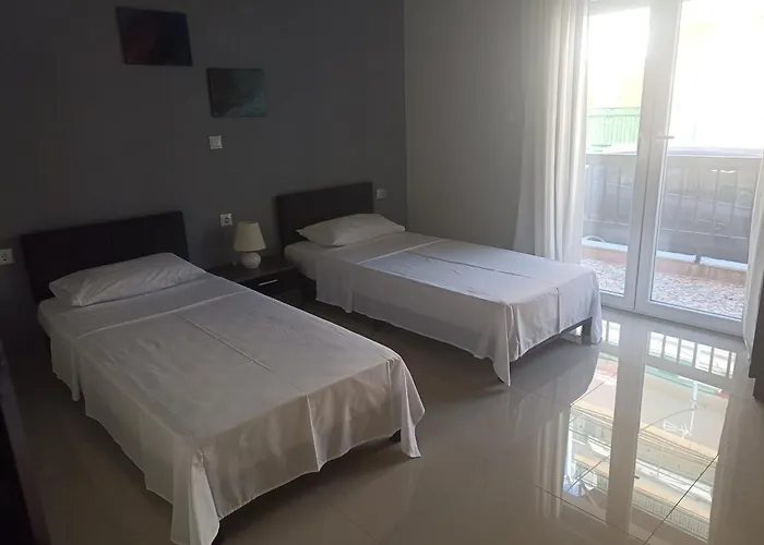 Dimitros Neos Marmaras